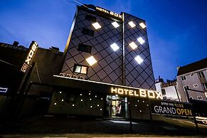 Hotel Box