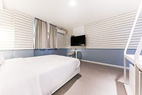 Hotel Box