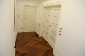 Champagne Rooms