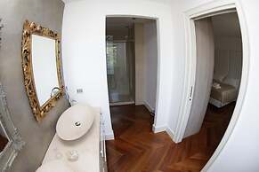 Champagne Rooms