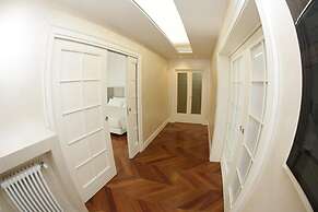 Champagne Rooms