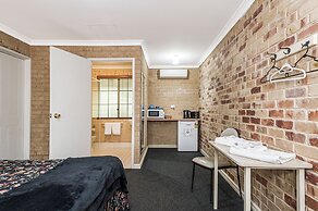 Travellers Rest Motel
