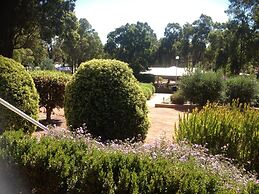 Travellers Rest Motel