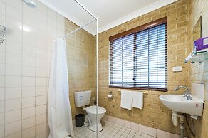 Travellers Rest Motel