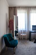 Reverence Hotel