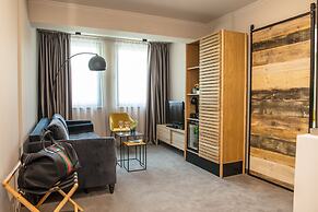 Reverence Hotel