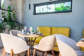 Reverence Hotel