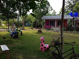 Lee Red House