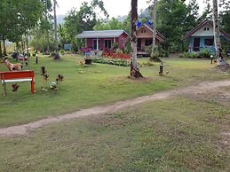 Lee Red House