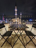 Taksim Landhouse