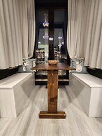Taksim Landhouse