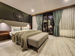 Taksim Landhouse
