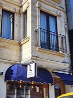 Taksim Landhouse