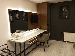 Taksim Landhouse