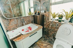 Ficus Suites Apartment