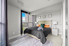 Fort York Suites Toronto