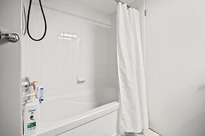 Fort York Suites Toronto