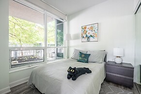 Fort York Suites Toronto