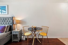 Fort York Suites Toronto