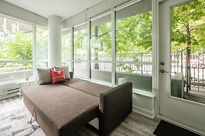 Fort York Suites Toronto