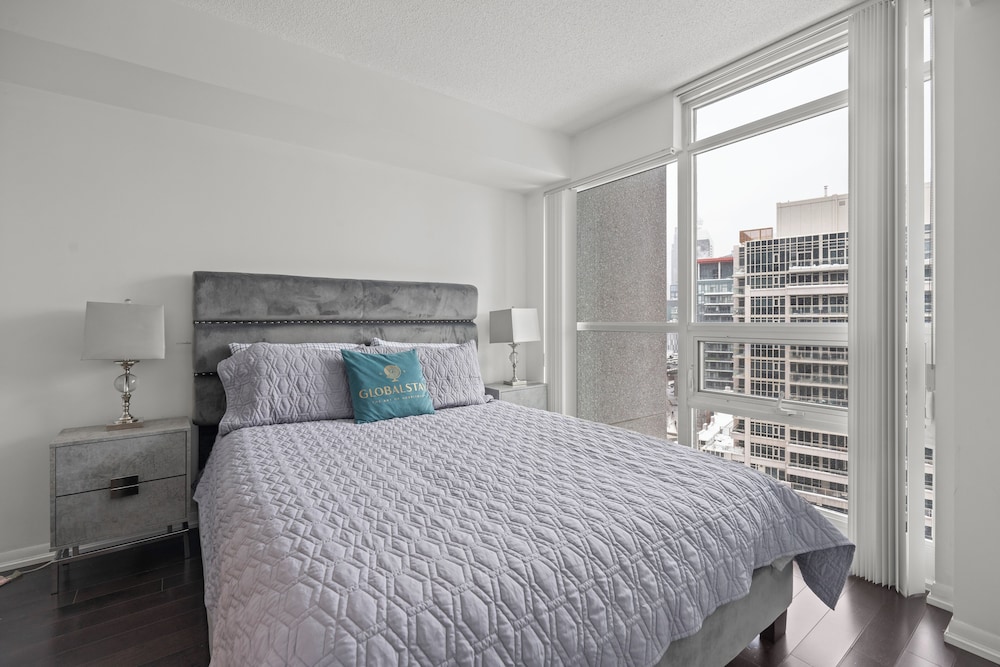 Fort York Suites Toronto
