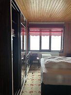 Aymeydani Hotel