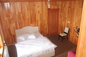 Aymeydani Hotel