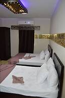 Comfort Pyramids inn