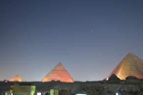 Comfort Pyramids inn