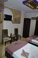 Comfort Pyramids inn