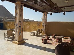 Comfort Pyramids inn