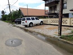 Max Garden and Pool