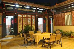 No. 85 Shuitou B&B
