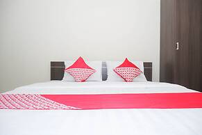 Hotel O Candi Residence