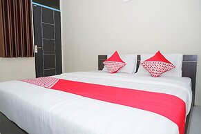 Hotel O Candi Residence