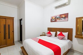 OYO 1242 Penginapan Rb Syariah