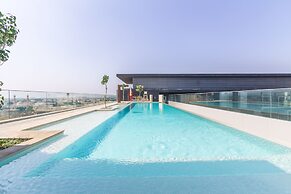 Driven Holiday Homes - City Walk 22