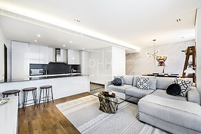 Driven Holiday Homes - City Walk 22