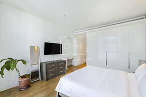 Driven Holiday Homes - City Walk 22
