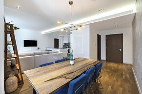 Driven Holiday Homes - City Walk 22