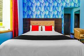 Hotel The Grand Bhavya Palace