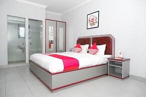 OYO 1284 Executive Residence