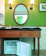 Alpine LXPD Water Chalet