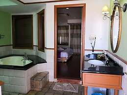 Alpine LXPD Water Chalet
