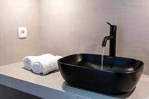 Echo Suites