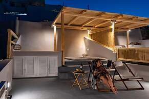 Echo Suites