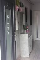 Kitty Downtown Apartman