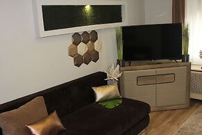 Mox Downtown Apartman