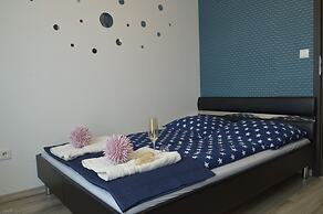 Gina Apartman