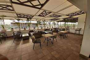 Hotel 18 Keys